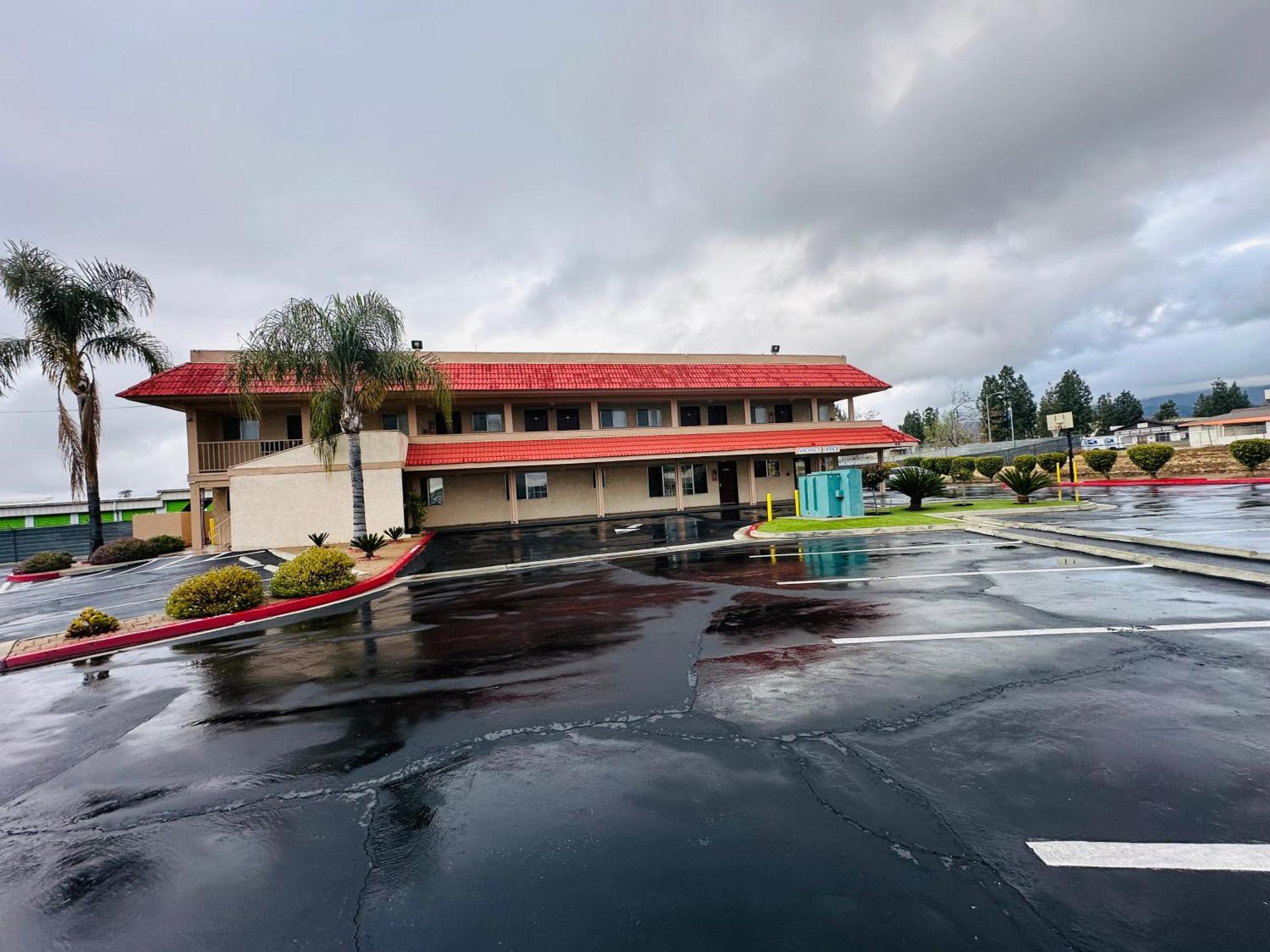 Americas Best Value Inn Calimesa Exterior photo