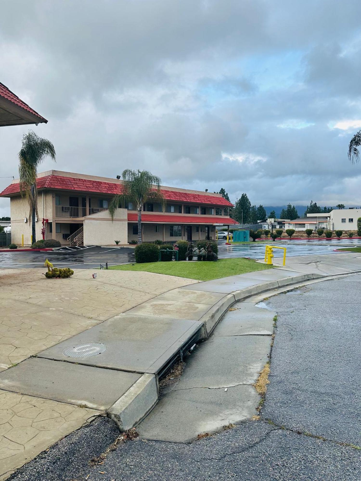 Americas Best Value Inn Calimesa Exterior photo